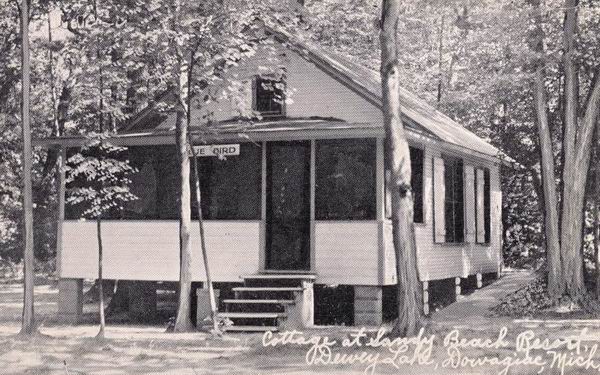 Cottage At Sandy Beach Resort Dewey Lake Dowagiac (newer photo)